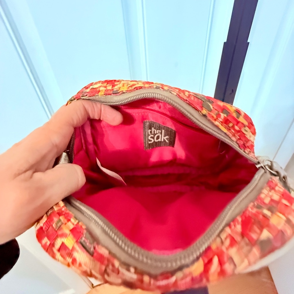 The Sak Multicolor Woven Crossbody Camera‎ Style Bag - Picture 6 of 11